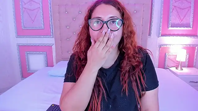 Snapshot of mishell_lovely chatting on March 1, 2026, 2:00 am mishell lovely online show from March 1, 2026, 2:00 am