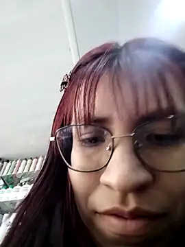 Snapshot of Katyuskka_love chatting on November 24, 2025, 4:40 pm Katyuskka love online show from November 24, 2025, 4:40 pm