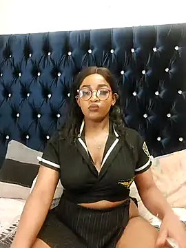 Snapshot of SultryCocoBabe chatting on September 29, 2025, 10:15 pm SultryCocoBabe online show from September 29, 2025, 10:15 pm