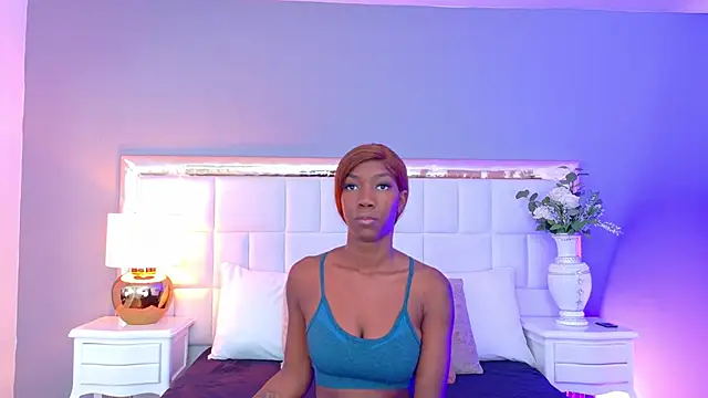 MadeleineHocker online show from September 27, 2025, 12:22 pm