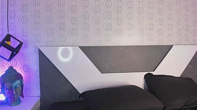 Snapshot of Tokio-Shuang chatting on September 17, 2025, 10:45 pm Tokio-Shuang online show from September 17, 2025, 10:45 pm