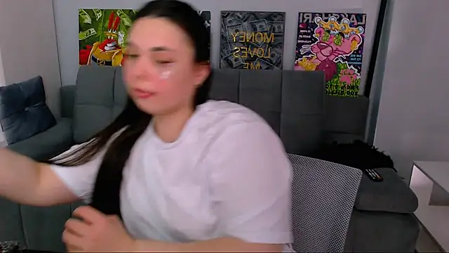 queenofthesense  online show from March 15, 2026, 10:44 am