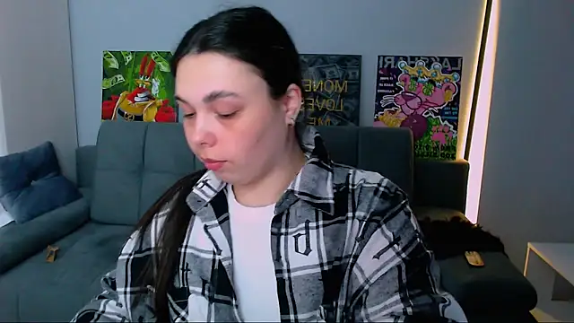 queenofthesense  online show from March 19, 2026, 11:21 am