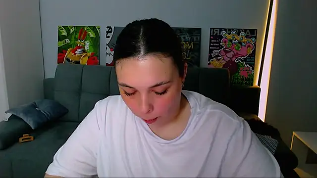 queenofthesense  online show from April 1, 2026, 1:41 pm