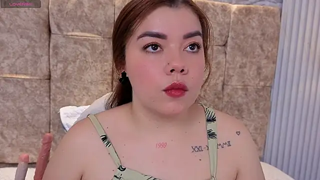 Snapshot of leilapons chatting on February 12, 2026, 7:13 pm leilapons online show from February 12, 2026, 7:13 pm