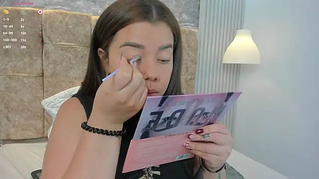 leilapons online show from November 7, 2025, 6:12 pm