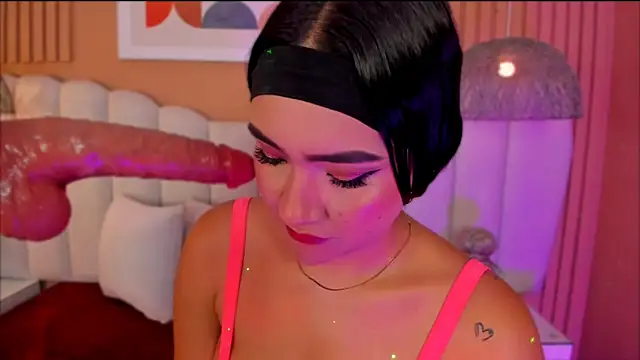 noa moon online show from April 18, 2026, 2:47 am