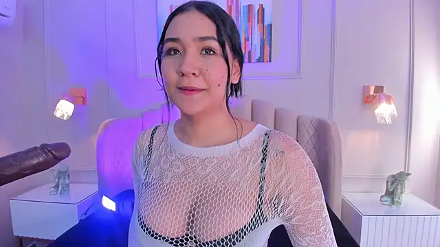 noa moon online show from October 5, 2025, 8:10 pm