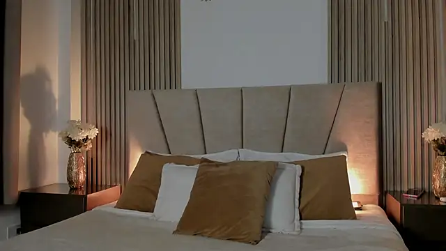 Rachell Jamess online show from September 15, 2025, 3:51 am