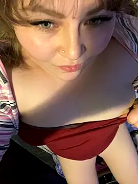 BeckiXrose online show from November 28, 2025, 9:04 pm