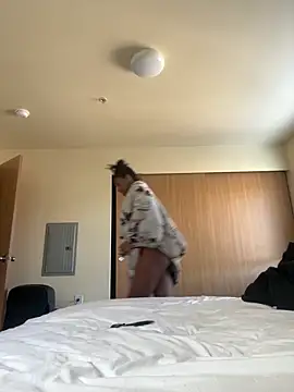 Mercedeszzz online show from December 22, 2025, 8:31 pm