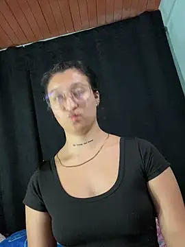 EVAH LEE  online show from March 26, 2026, 3:27 am