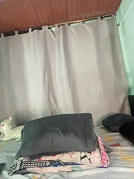 Snapshot of EVAH_LEE_ chatting on February 12, 2026, 1:05 am EVAH LEE online show from February 12, 2026, 1:05 am