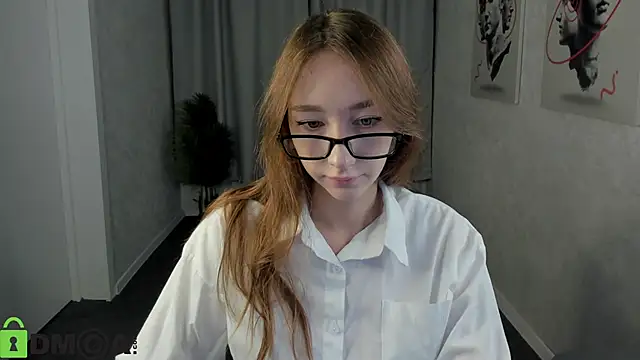 Snapshot of Miche1le_Allenne chatting on October 3, 2025, 1:09 am Miche1le Allenne online show from October 3, 2025, 1:09 am