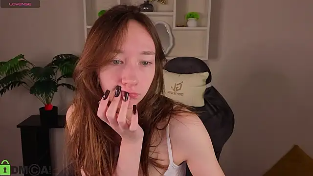 Miche1le Allenne online show from February 5, 2026, 1:01 am