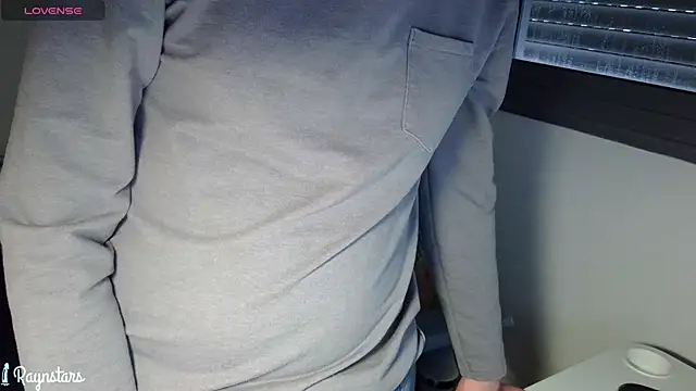 raynstars online show from March 21, 2026, 1:37 pm