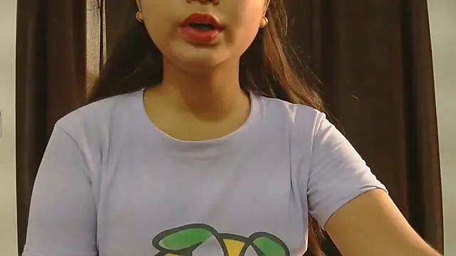 Cute-Bacchi online show from September 28, 2025, 1:12 am