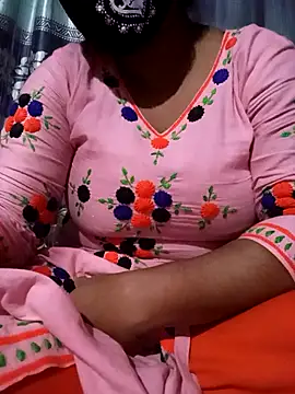 ANNA HOT111 online show from November 23, 2025, 3:33 pm