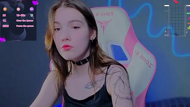 Snapshot of Sophie_SkyAngel chatting on August 1, 2026, 1:25 am Sophie SkyAngel online show from August 1, 2026, 1:25 am