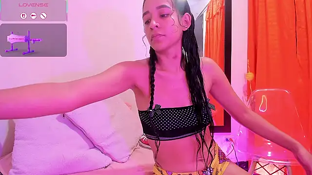 Snapshot of Amber-Sweett chatting on July 28, 2026, 2:19 am Amber-Sweett online show from July 28, 2026, 2:19 am