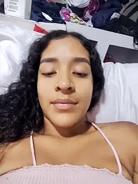 Amber-Sweett online show from November 6, 2025, 2:59 am