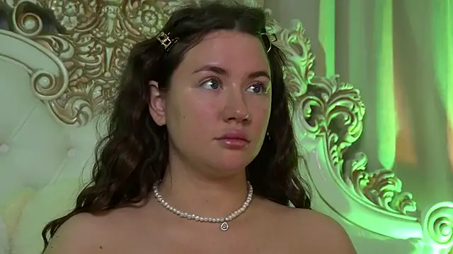 MeganStrain online show from January 13, 2026, 3:21 am