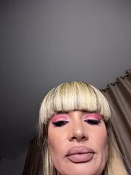 BOO D online show from November 12, 2025, 7:29 pm