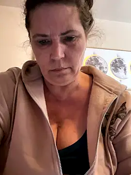 petalsexy online show from October 13, 2025, 5:14 pm