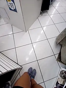 cicinha3657 online show from April 15, 2026, 6:01 pm