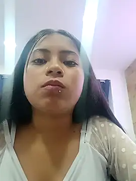 Snapshot of LilyCutee_ chatting on October 9, 2025, 7:14 pm LilyCutee online show from October 9, 2025, 7:14 pm