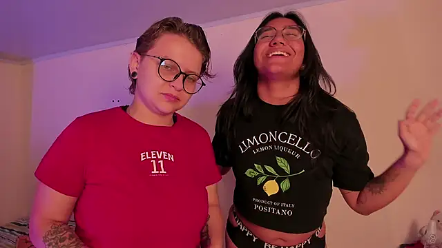 CrazyCakes  online show from November 6, 2025, 3:21 am