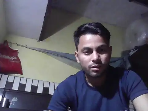 ursdreamperson online show from November 23, 2025, 5:39 am