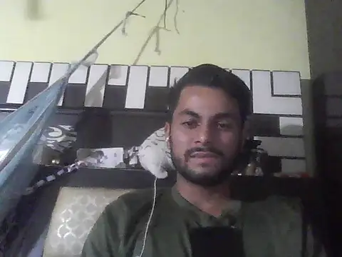 ursdreamperson online show from November 11, 2025, 3:29 pm