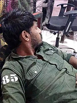 krishjaat43 online show from November 4, 2025, 2:59 am