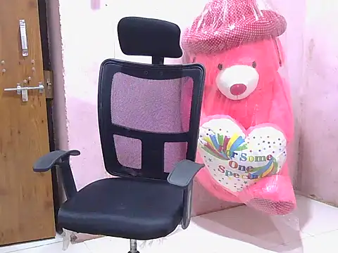 krishjaat43 online show from December 17, 2025, 2:44 pm