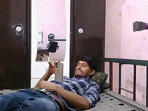 krishjaat43 online show from October 29, 2025, 12:59 pm