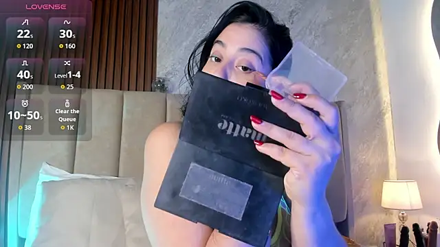  Cris Spicy  online show from January 12, 2026, 7:42 pm