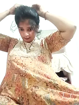 Snapshot of Chhaya_hot chatting on November 9, 2025, 4:33 pm Chhaya hot online show from November 9, 2025, 4:33 pm