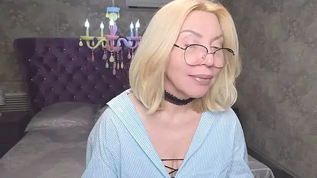 Wendy Waves online show from December 20, 2025, 11:13 am