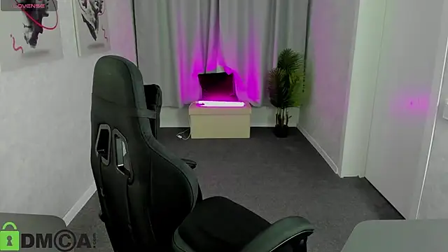 Snapshot of Lori_Blossom chatting on September 25, 2025, 8:20 am Lori Blossom online show from September 25, 2025, 8:20 am