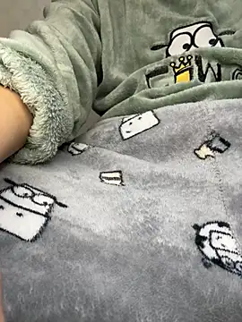 sonwmelt1 online show from October 30, 2025, 3:16 am