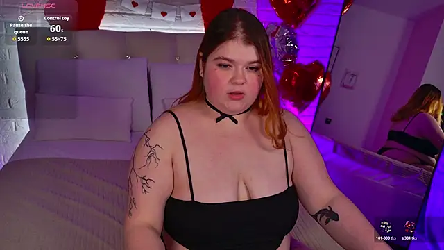 Mia Ray online show from February 8, 2026, 5:43 pm