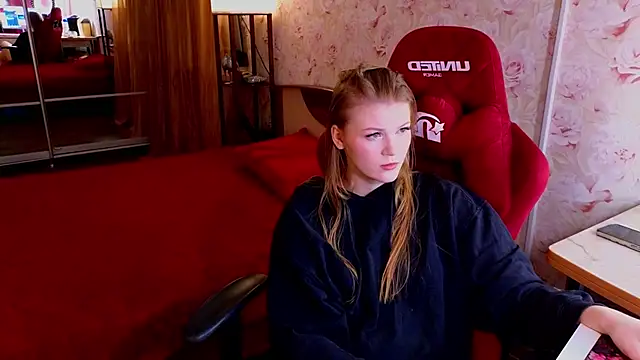 Jenny Skinner20 online show from November 9, 2025, 4:00 pm