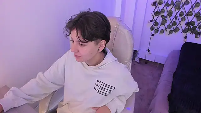 Snapshot of Nathaly_ds chatting on October 15, 2025, 7:44 pm Nathaly ds online show from October 15, 2025, 7:44 pm