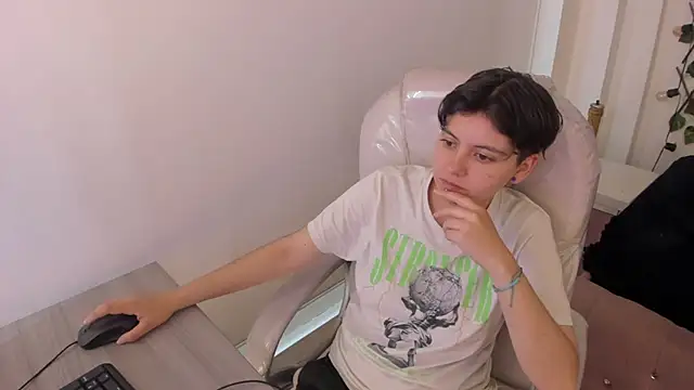 Snapshot of Nathaly_ds chatting on October 21, 2025, 7:24 pm Nathaly ds online show from October 21, 2025, 7:24 pm