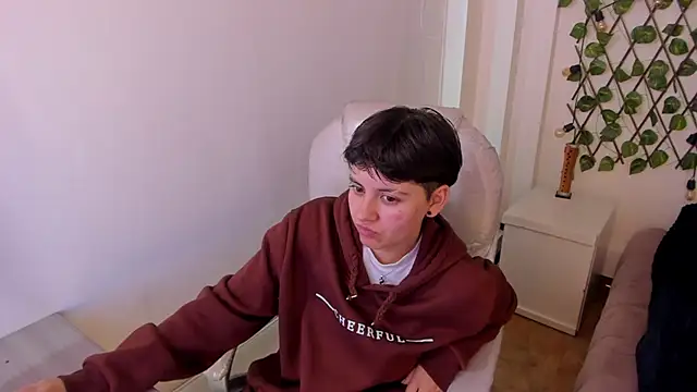 Snapshot of Nathaly_ds chatting on October 27, 2025, 7:37 pm Nathaly ds online show from October 27, 2025, 7:37 pm