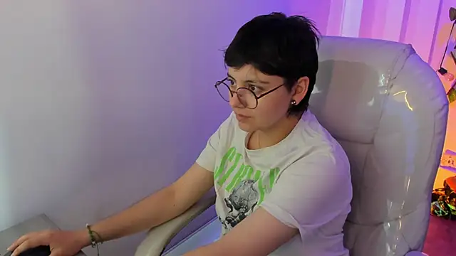 Nathaly ds online show from March 24, 2026, 7:47 pm