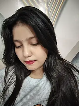 Dipali143143 online show from May 18, 2026, 1:38 pm