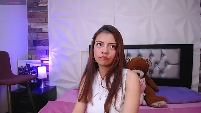 Cherrylionn online show from October 1, 2025, 3:11 am