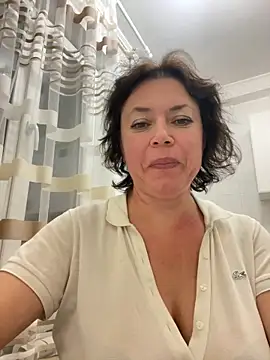 Kiravix online show from November 2, 2025, 1:38 pm